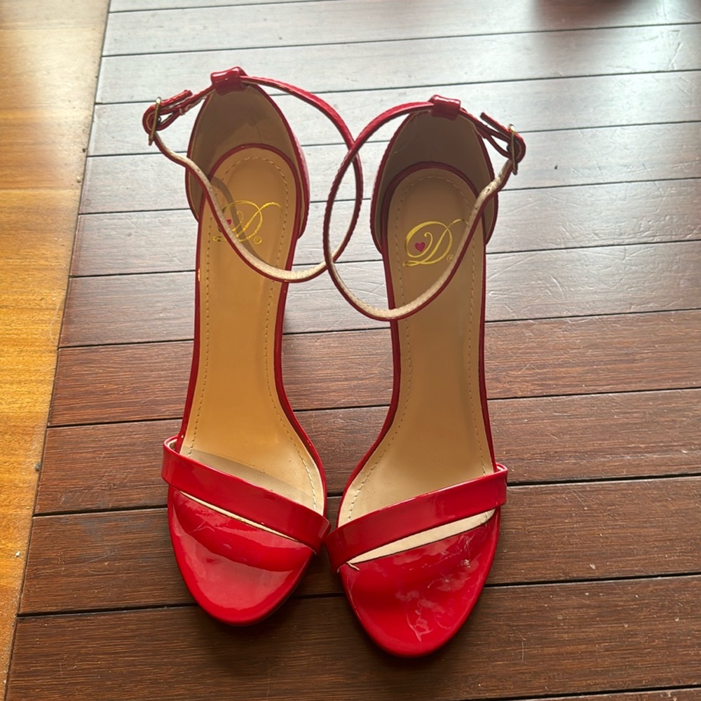 A patent leather delicious red heels :)